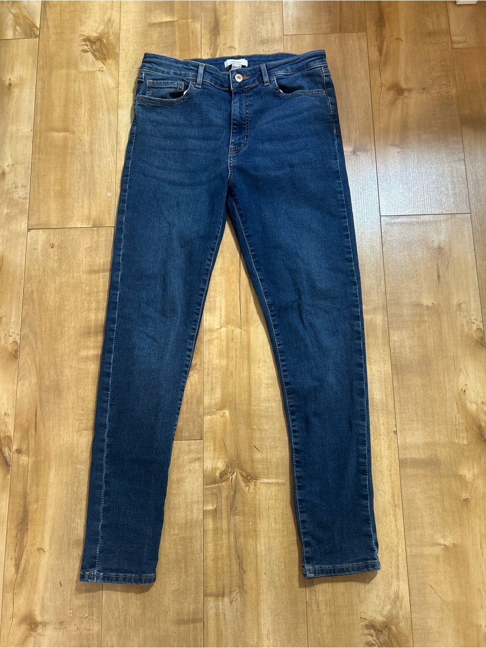 Forever 21 Mid-Blue High-Rise Jeans size 30